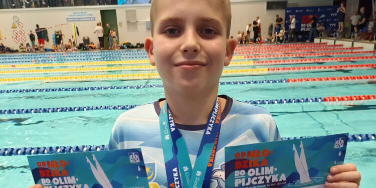 Tarnobrzeg: Kacper Szponder ze złotym i brązowym medalem w Ogólnopolskich zawodach pływackich „ Od młodzika do Olimpijczyka”