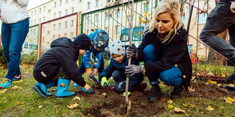 Dębica: W Dębicy powstał przedszkolny mini-sad, jagodnik, zielnik oraz ogród warzywny