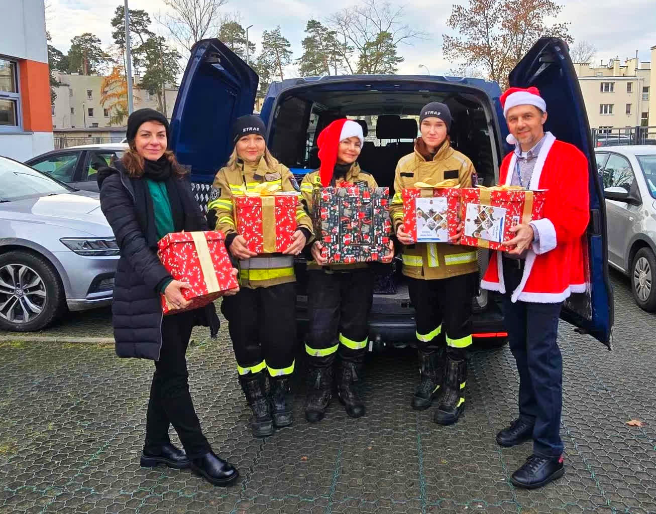 mops-paczka pomocy25straz.jpg