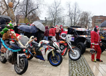 Stalowa Wola: Moto Mikołaje odwiedziły stalowowolskie dzieci