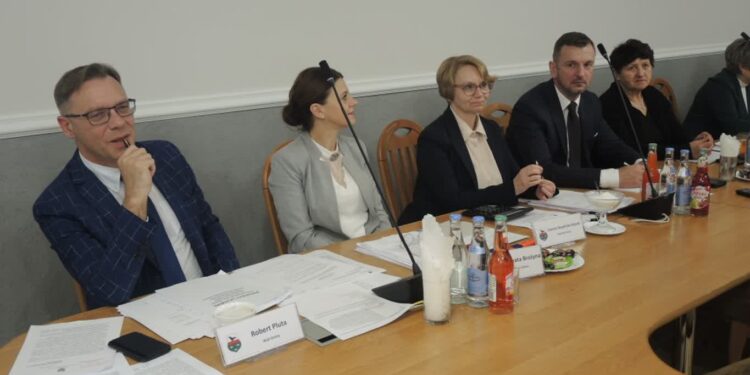 Padew Narodowa: Jedna z najniższych opłat za śmieci w regionie…