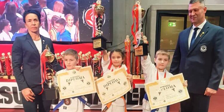 Sandomierz: Sukces zawodników Klubu Karate „Trójka” Sandomierz na mistrzostwach świata w Grodzisku Mazowieckim