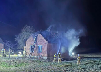 Opatów: Tragiczny pożar domu w Maruszowie. Nie żyje dwóch mężczyzn