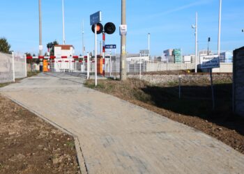 Mielec:  Nowe i bezpieczne dojście do przystanku kolejowego