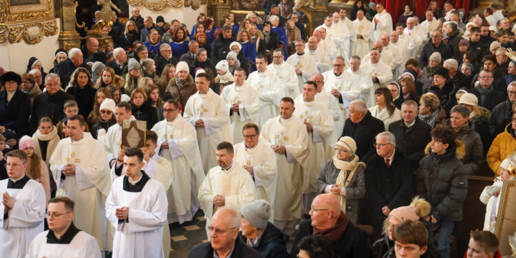 Sandomierz: Diecezjalne dziękczynienie za Rok Jubileuszowy (POSŁUCHAJ HOMILII BISKUPA NITKIEWICZA)