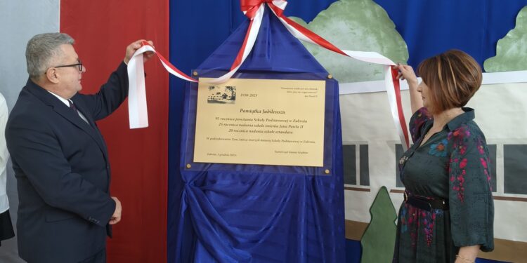 Grębów. Jubileusz szkoły w Zabrniu