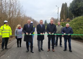 Pielaszów: Najbardziej zniszczona droga w powiecie znów służy mieszkańcom