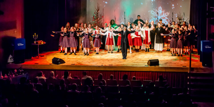 Połaniec: „Opowieść wigilijna” oczarowała mieszkańców