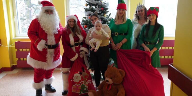 Tarnobrzeg: Brygada Bajkowych Animatorów odwiedziła tarnobrzeski szpital