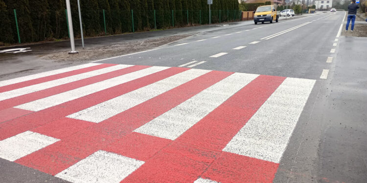 Zarzecze: Przebudowa drogi powiatowej 1019r zakończona