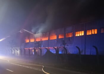 Stalowa Wola: Trwa dogaszanie hali przy ul. Grabskiego