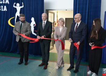 Dębica: Nowa hala sportowa przy SP nr 12 oficjalnie oddana do użytku