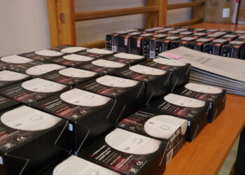 Region: Wojewoda przekazał starostom 1800 czujników dymu i czadu