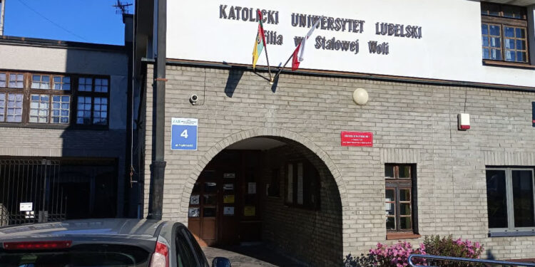 Stalowa Wola: Rozstrzygnięto konkurs na bezpłatne użyczenie pomieszczeń w dawnej siedzibie KUL