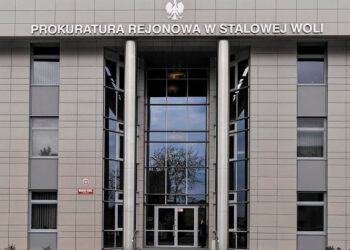 Stalowa Wola: Jest akt oskarżenia wobec kobiet, które oblały kwasem masłowym 30-latkę i zniszczyły jej samochód