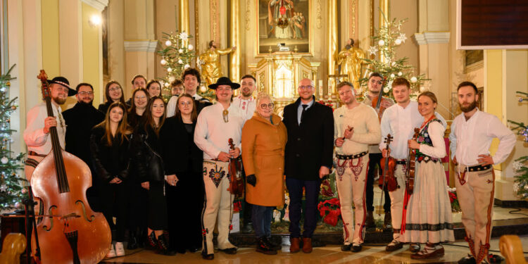 Region: Kolędowali dla Hospicyjnego Domu Aniołków