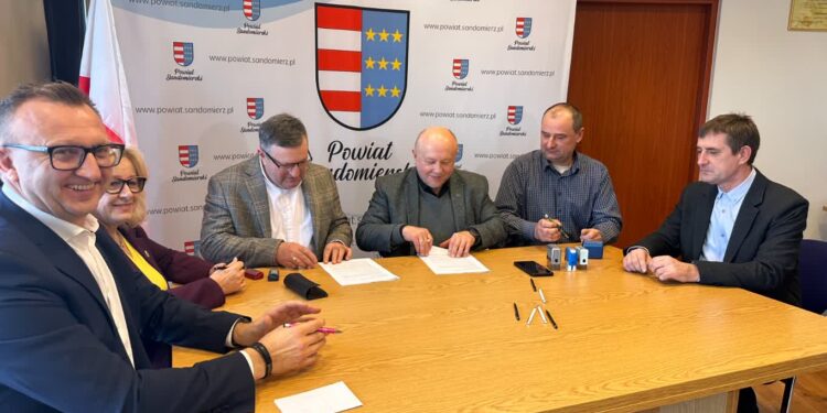 Sandomierz: Nowe połączenia komunikacyjne ruszają od 2 lutego (ROZKŁAD JAZDY)