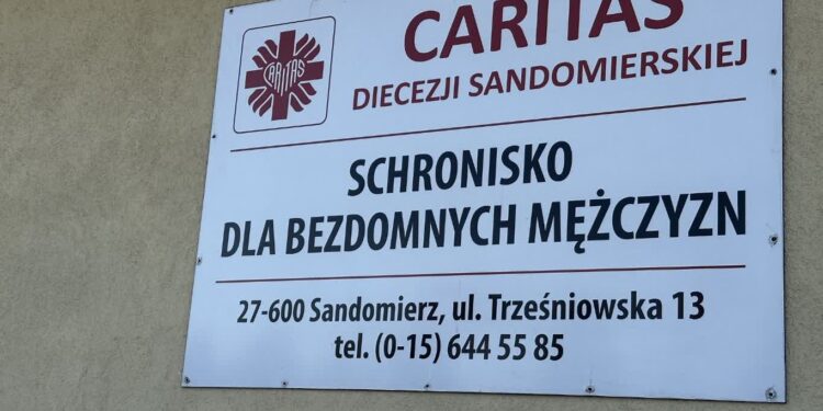 Sandomierz. Przyszły mrozy. Schronisko dla bezdomnych ma pełne obłożenie