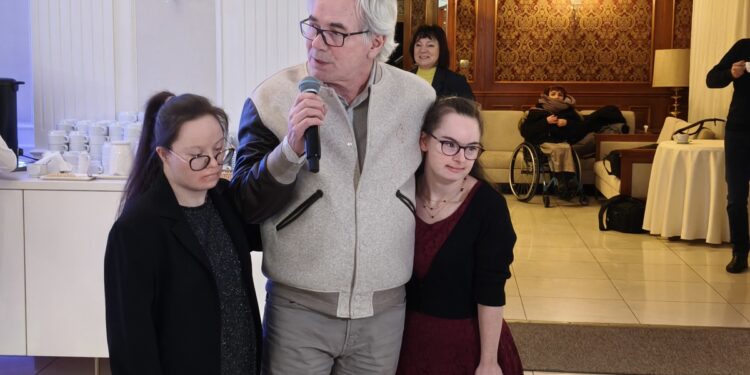 Tarnobrzeg. Robert Janowski na balu karnawałowym dla dzieci