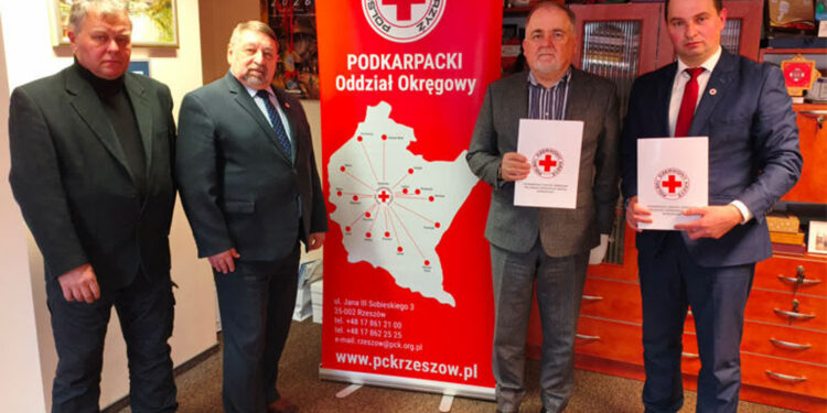 Stalowa Wola: Sprzęt medyczny od PCK trafi do szpitala i placówek opiekuńczych