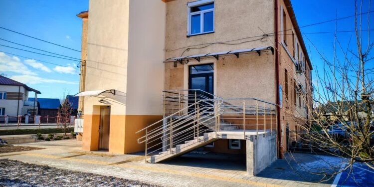 Gorzyce. Windą do urzędu gminy