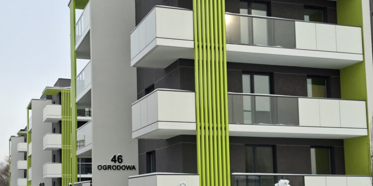 Stalowa Wola: Uroczyste otwarcie Osiedla Ogrodowego – 3 pierwsze bloki oddane do użytku