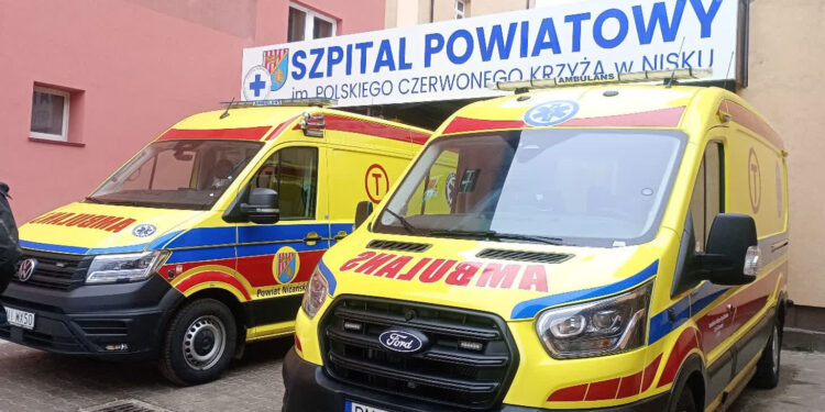 Nisko: Szpital ma dwie nowe karetki