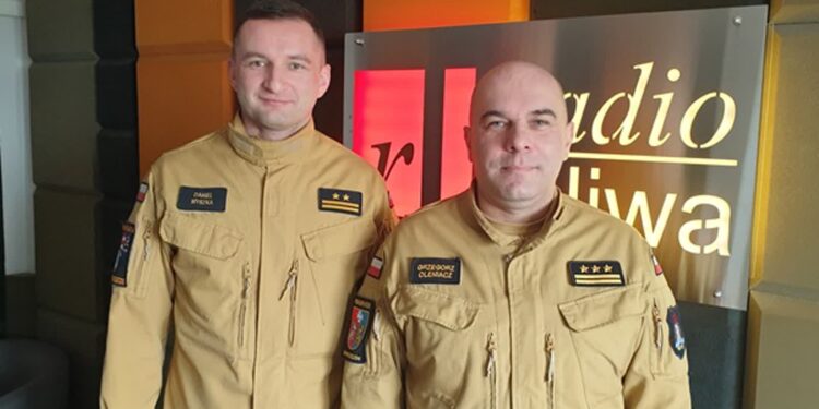 Z-ca Podkarpackiego Komendanta Wojewódzkiego PSP, st. bryg. Grzegorz Oleniacz  i Kom. Miejski PSP w Tarnobrzegu, bryg. Daniel Myszka