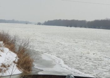 Tarnobrzeg. Wczoraj płynęła dziś stoi
