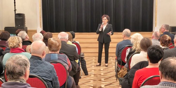 Tarnobrzeg. Politycy PiS spotkali się z mieszkańcami