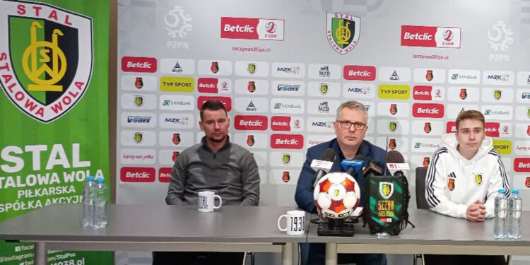 Stalowa Wola: Na konferencji Stali o meczu z Hetmanem, szkoleniu młodzieży, sprawach bieżących i komentarzach