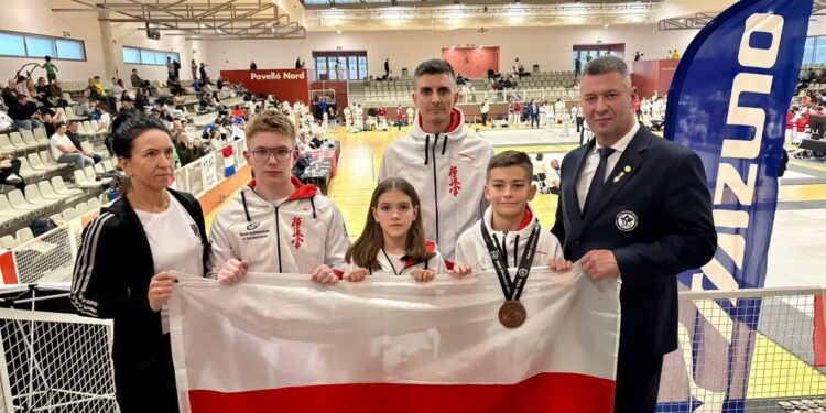 Sandomierz: Medalowy sukces Klubu Karate ,,Trójka” Sandomierz na Spanish Open w Barcelonie