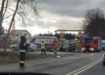 Stale. Wypadek. Dwie osoby trafiły do szpitala