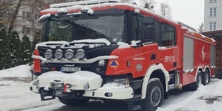 Tarnobrzeg. Nowy ciężki wóz strażacki. Sprzęt za 2 miliony złotych
