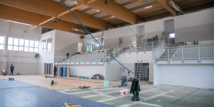 Mielec: Niech się mury pną do góry…