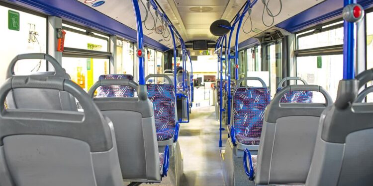 Nowa Dęba. Bezpłatnym autobusem do pracy i szkoły