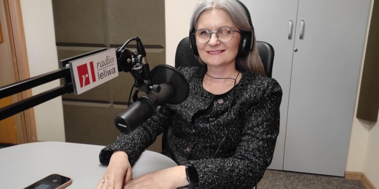 Agnieszka Jastrzębska, Dyrektor Niepublicznego Liceum w Mielcu