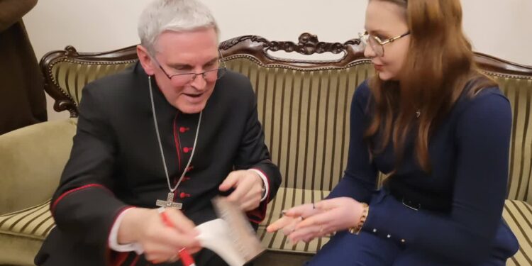 Sandomierz: Tłumy na promocji najnowszej książki biskupa Krzysztofa Nitkiewicza