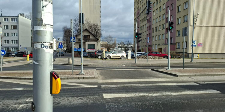 Stalowa Wola: Mieszkańcy chcą wyciszenia dźwięku sygnalizacji na przejściu dla pieszych