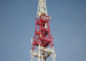 Sandomierz: Jest pozwolenie na budowę masztu telefonii komórkowej