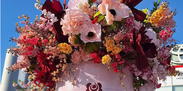 Region, Stalowa Wola: Trzy firmy, jedna misja – wywołać uśmiech w Dniu Kobiet – wypatruj 'kwiatowozu’