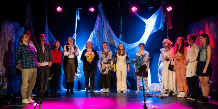 Mielec: Premiera spektaklu „BROKENHILL – Cena wolności” już za nami!