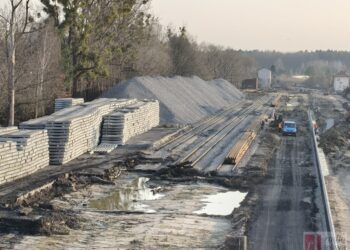 Tarnobrzeg. Kolej w przebudowie. Trwa modernizacja linii