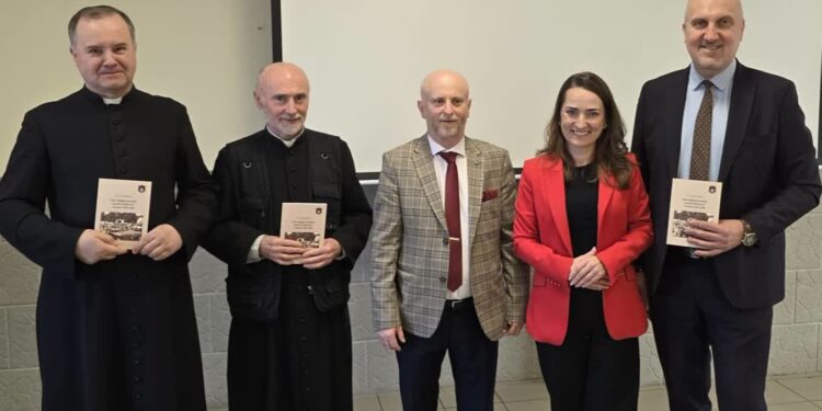 Sulisławice: Historia małej ojczyzny zapisana w książce