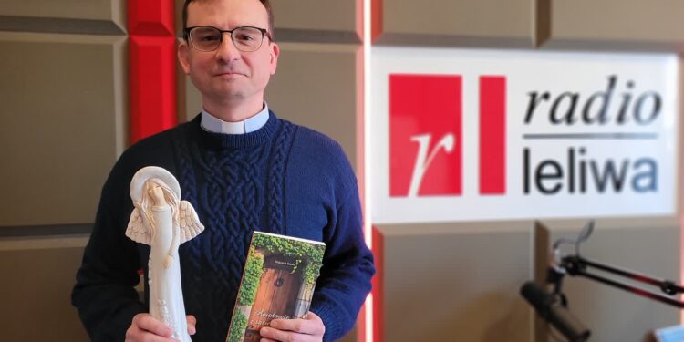 Sandomierz: Rozmowa z Wojciechem Kanią – autorem książki „Aniołowie z sąsiedztwa”