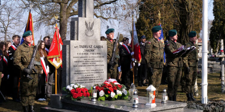 Stalowa Wola: Uroczystości wojskowe, modlitwa i bieg Tropem Wilczym – upamiętnili Żołnierzy Wyklętych