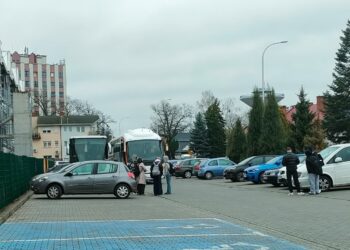 Tarnobrzeg. Nietrzeźwy kierowca autokaru zatrzymany przed wyjazdem