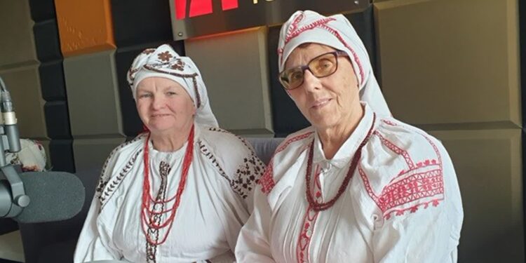 Zofia Wydro i Barbara Sroczyńska z Zespołu Obrzędowego Lasowiaczki w Baranowie Sandomierskim