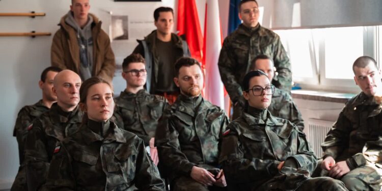 Podkarpacie: Wiosna w mundurze – kolejni ochotnicy z Podkarpacia rozpoczęli szkolenie w 3 PBOT