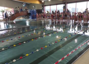 Mielec: Zawody Pływackie „Witamy Wiosnę” na Pływalni Smoczka